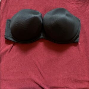 Cacique strapless bra 
No straps